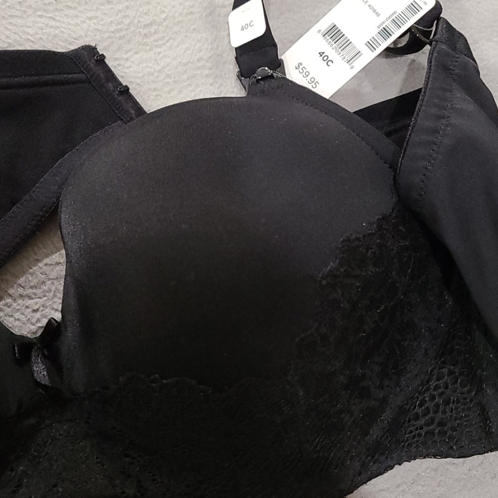 Nursing bra in black back closure and lace detail